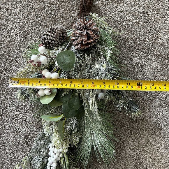 Front Door Christmas Swag - Picture 8 of 9